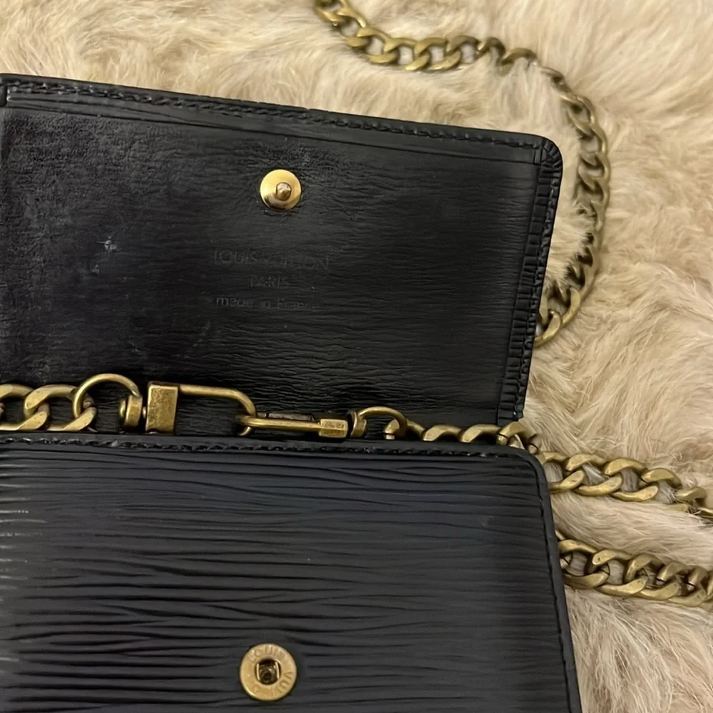 LOUIS VUITTON Epi Unisex Bi-Fold Wallet w/Free Unbranded Chain, Authentic, GUC - Picture 8 of 10